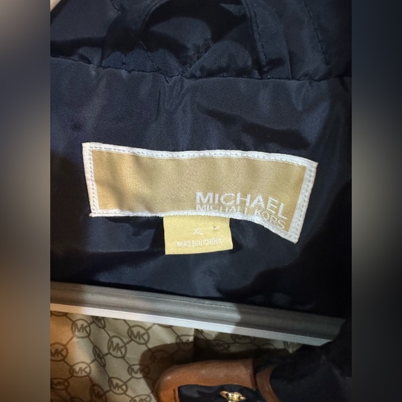 Michael Kors Navy Quilted Jacket with Tan Trim - Picture 9 of 9